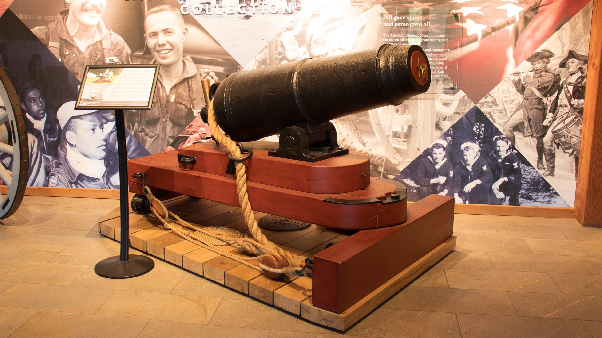1833 32-lb Carronade - USS Constitution, hero image
