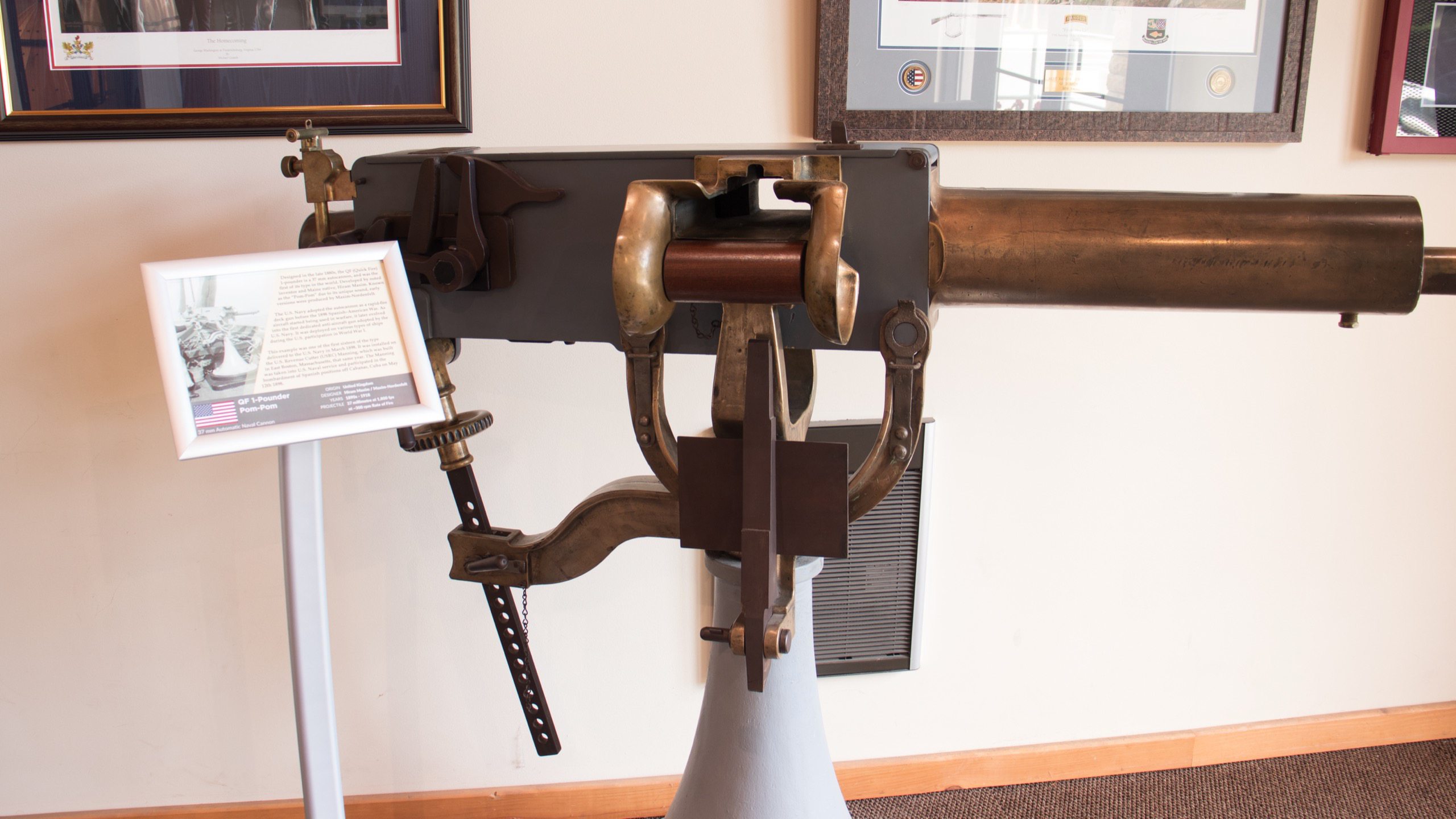 1906 Maxim-Nordenfelt QF 1-Pounder Pom Pom, right side