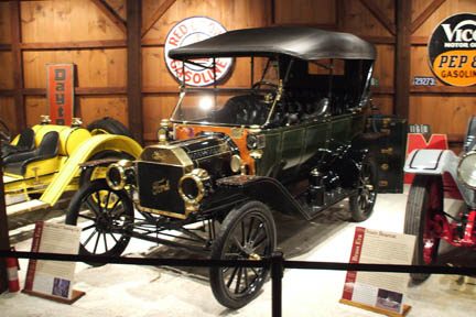 1913 Ford Model T Touring Car