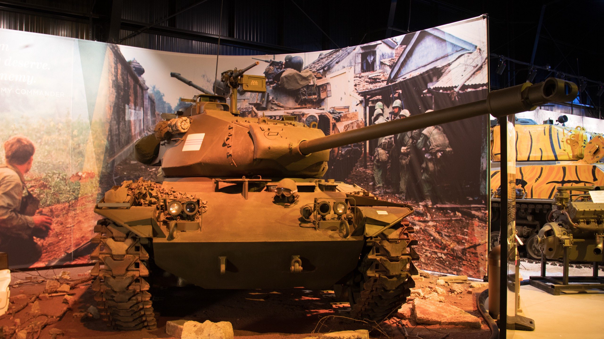 1952 M41 Walker Bulldog, front