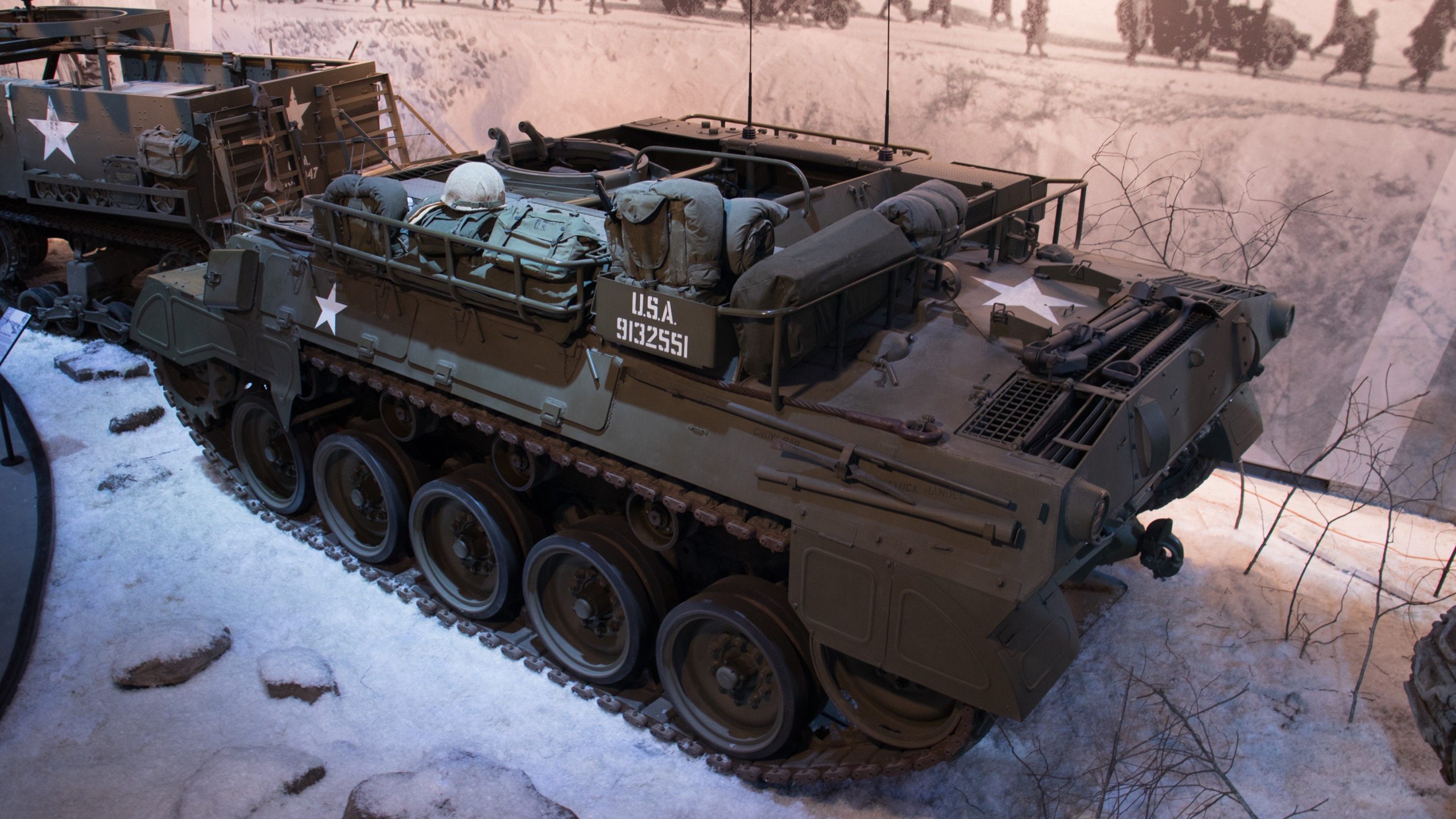 1945 M39 Armored Utility Vehicle, rear right