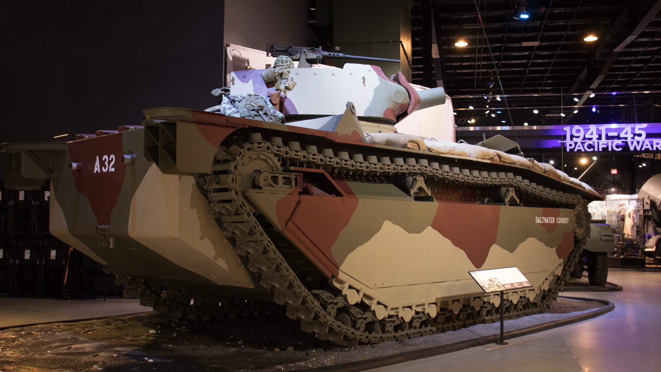 1944 LVT(A)-4 AMTANK, right side