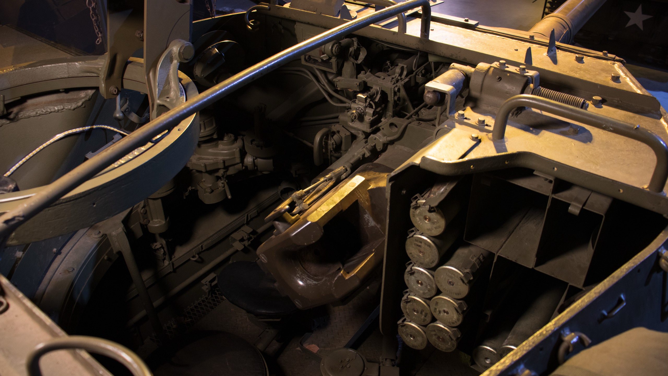1944 M18 Gun Motor Carriage (GMC) Hellcat, top