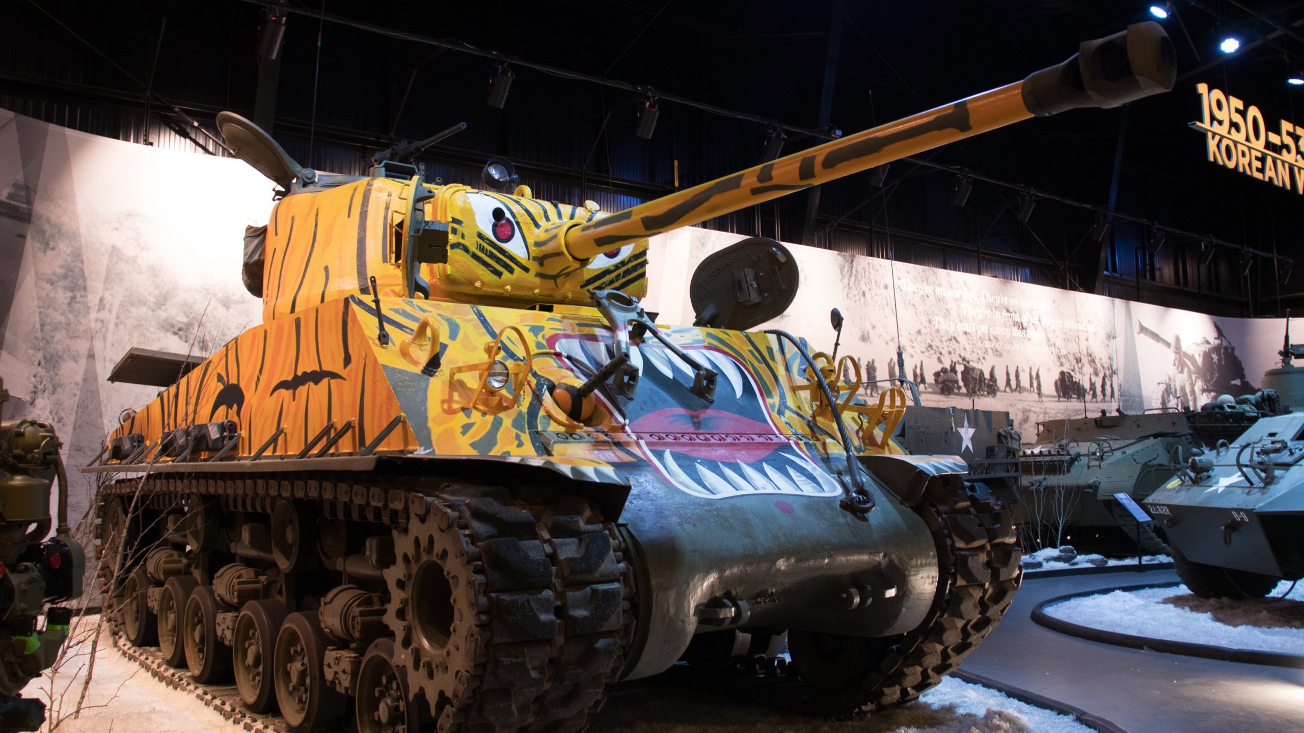 1945 M4A3(76)W HVSS (M4A3E8) Sherman, front right