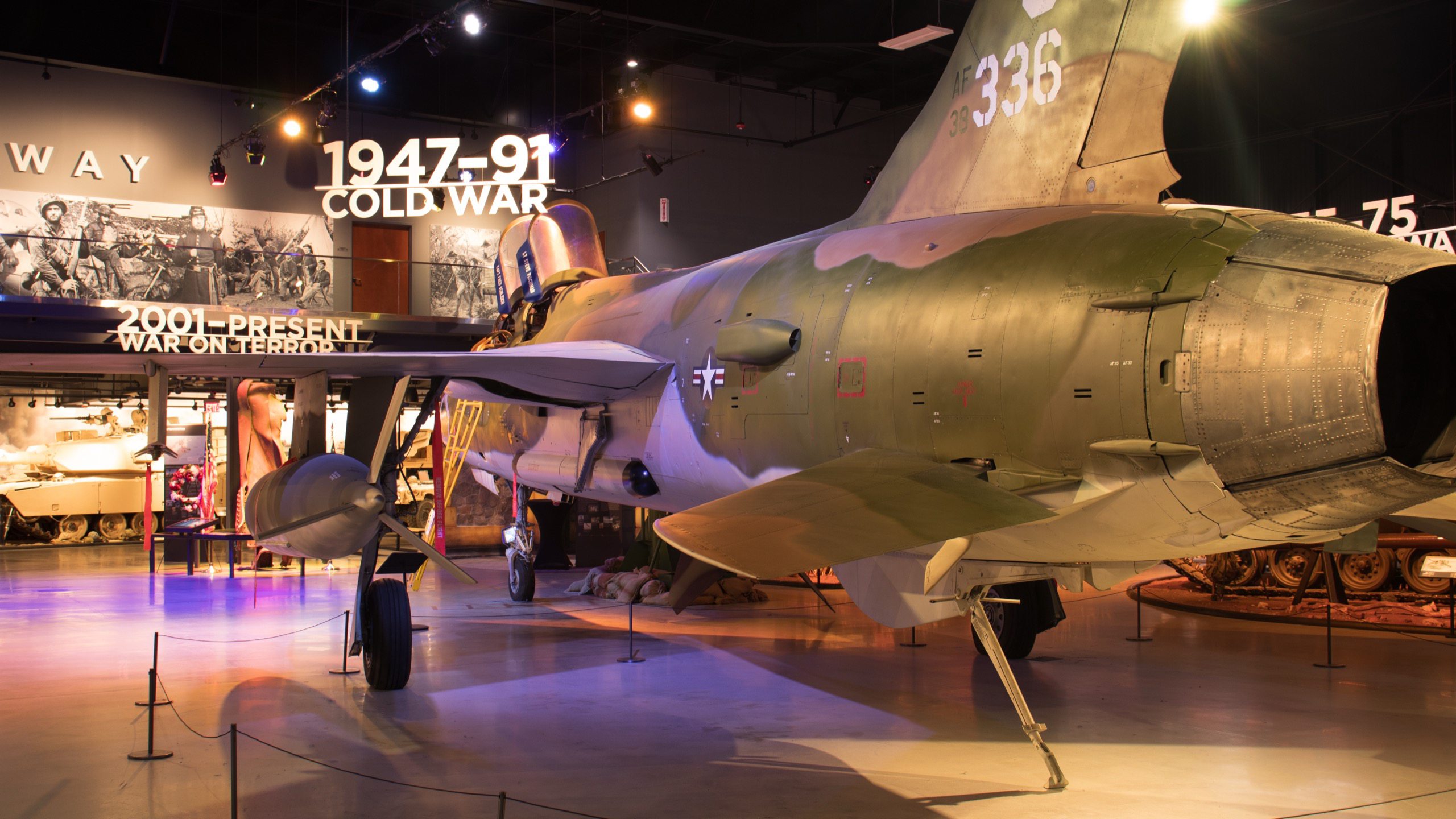 1965 Republic F-105G Thunderchief "Wild Weasel", rear