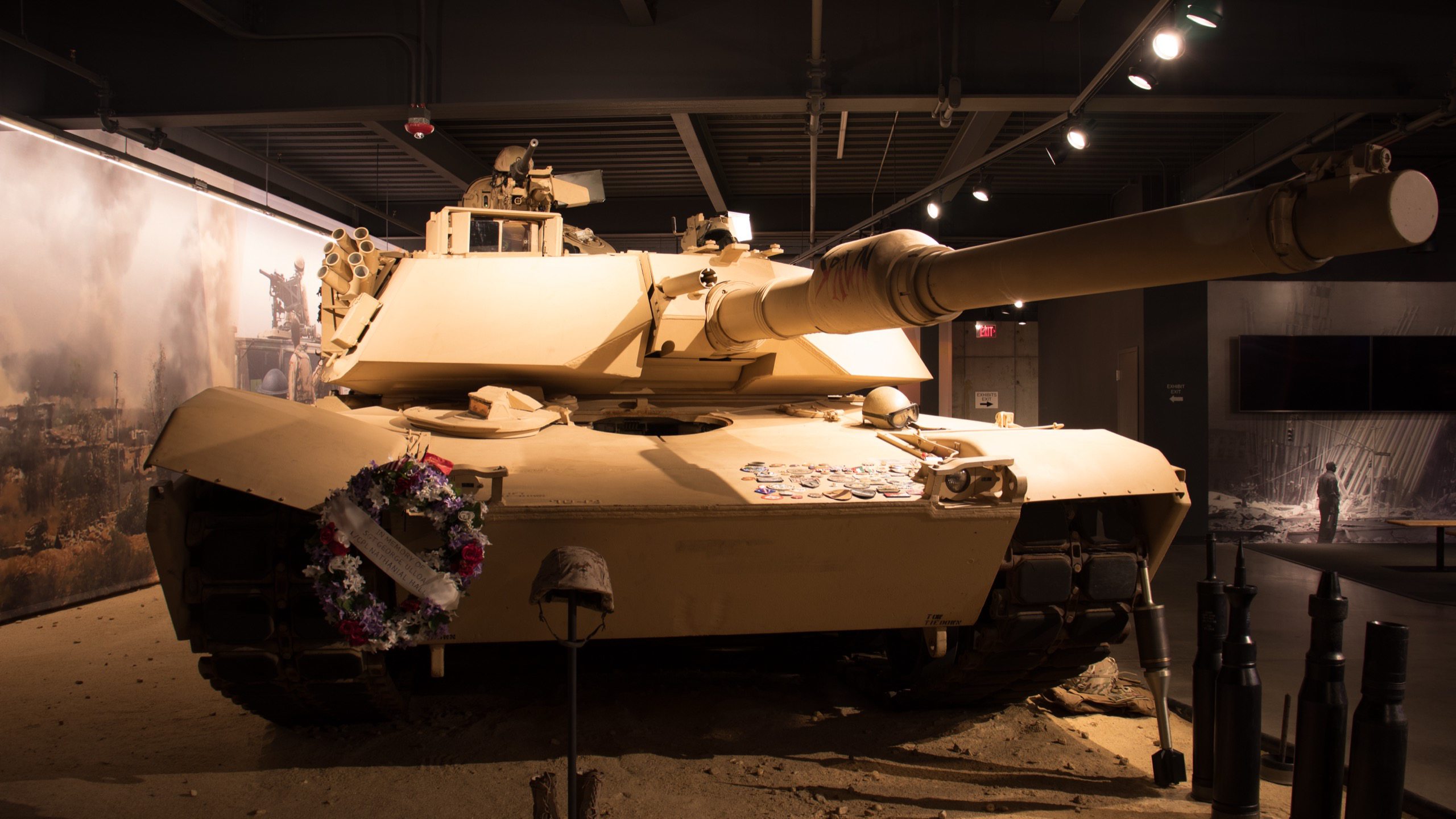 1990 M1A1 Abrams, front
