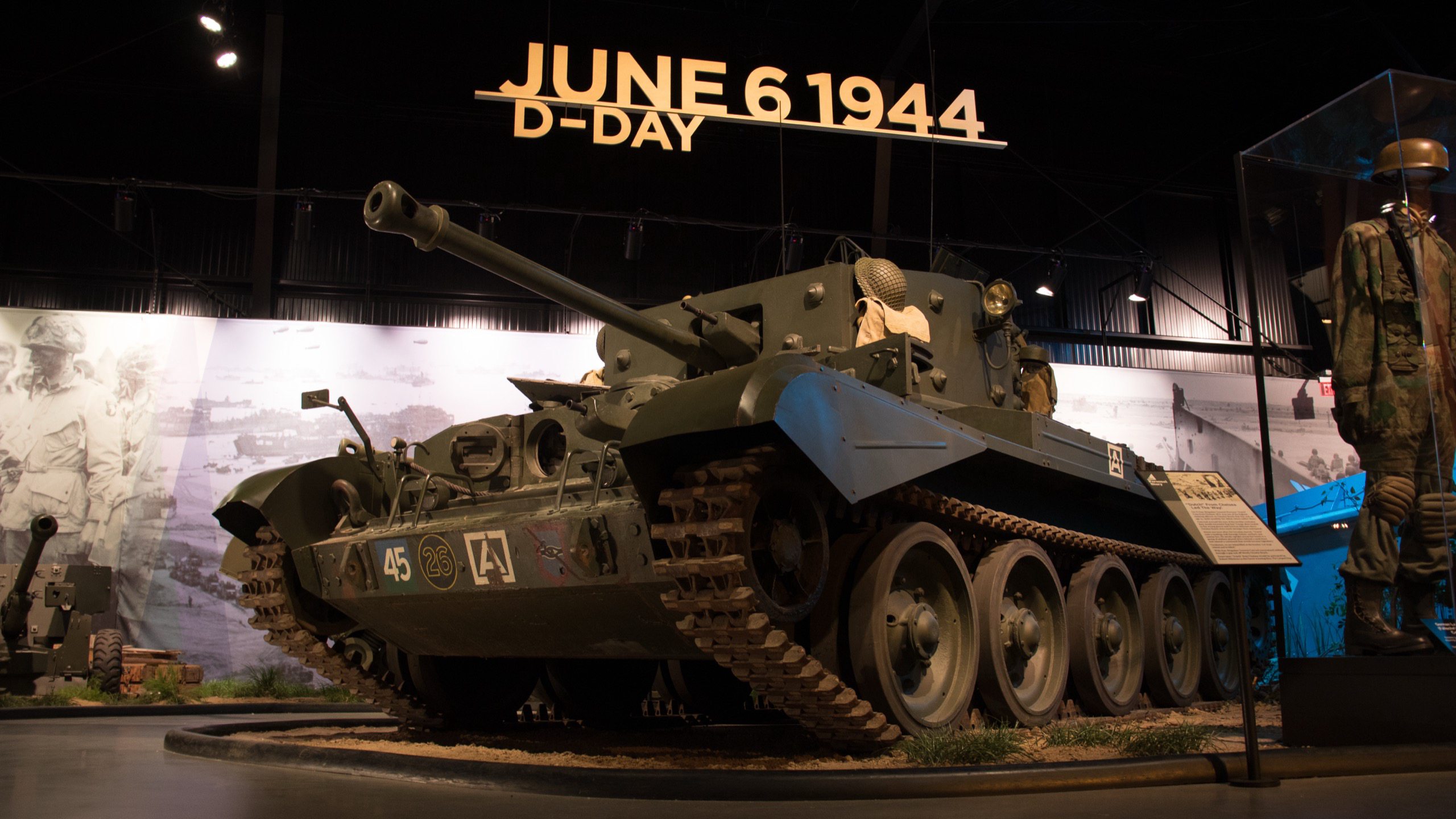 1944 Cromwell V (A27M), left side