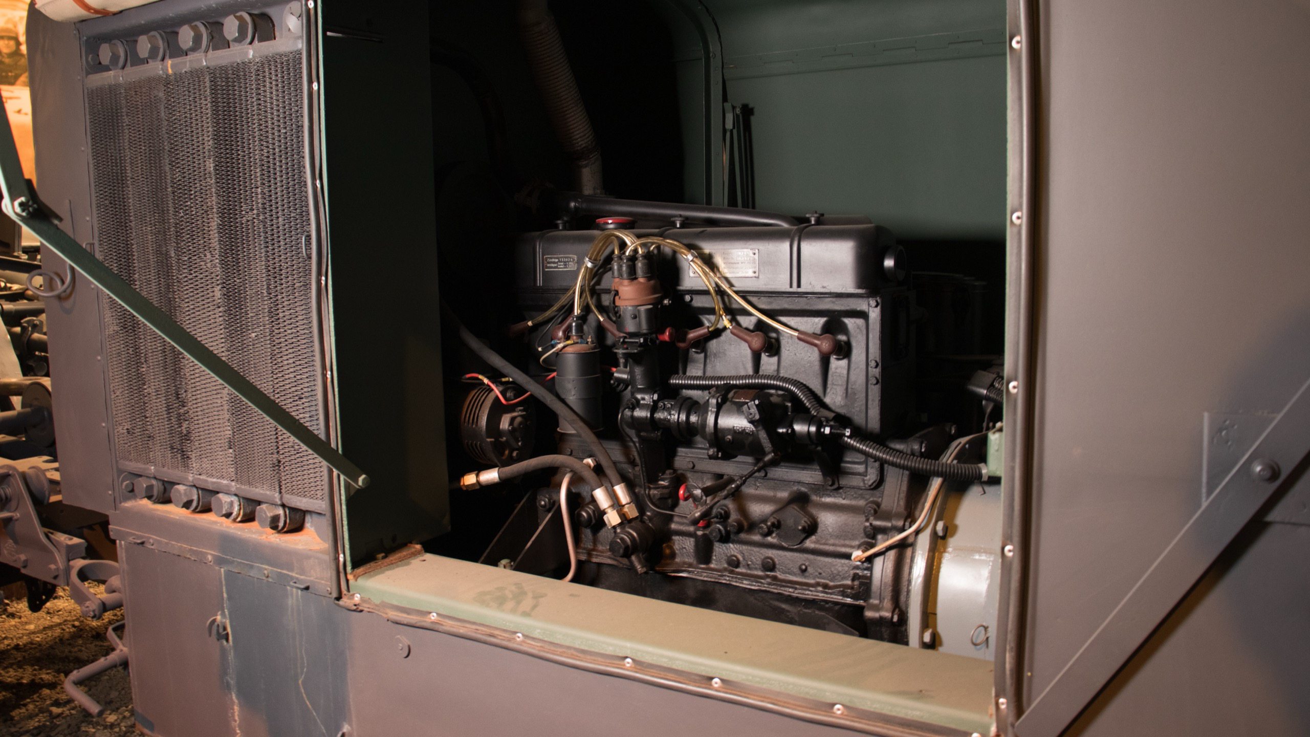 1943 150cm Flakscheinwerfer 34 Searchlight & 24 Kw Generator, generator detail 1