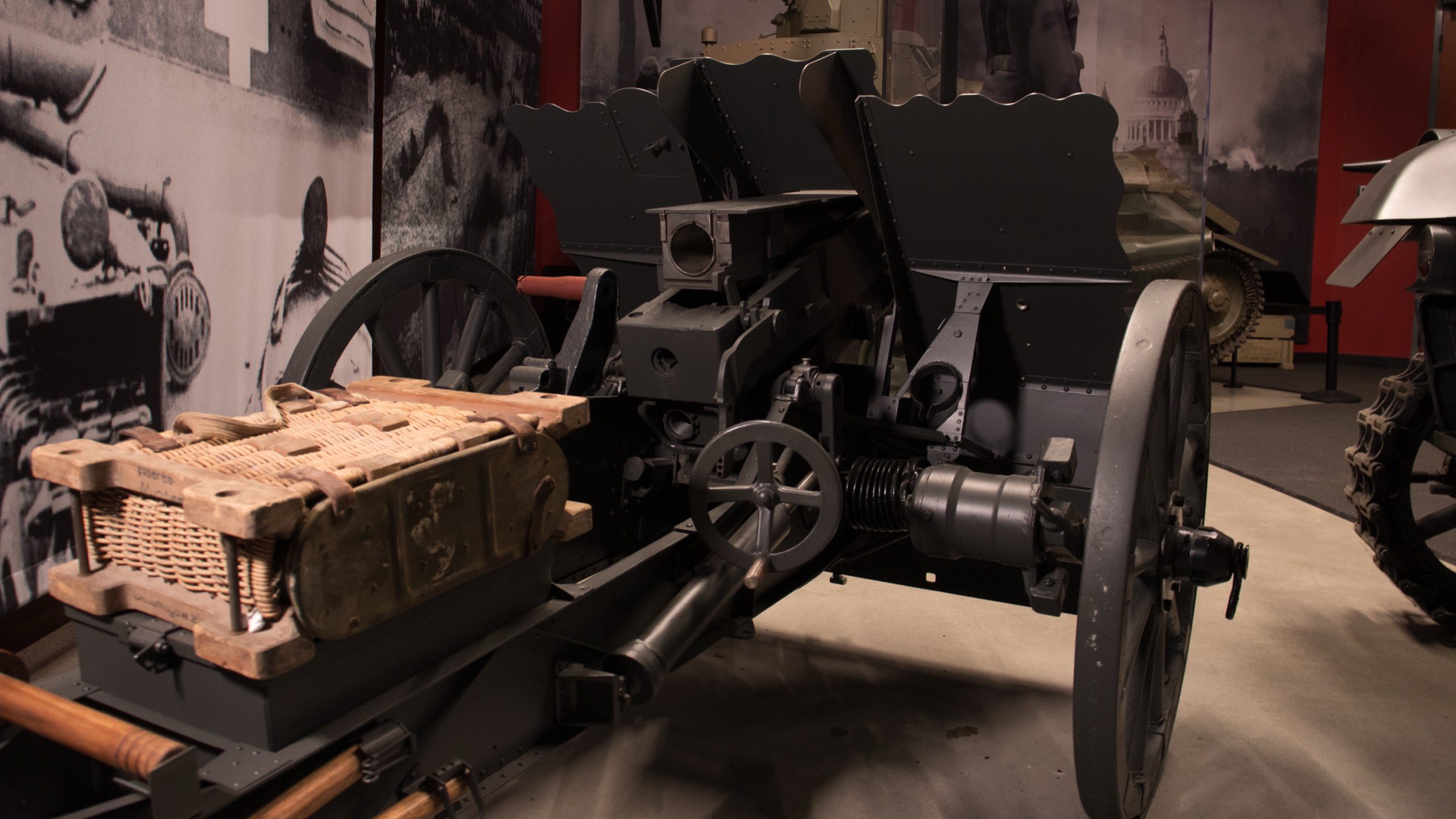 1932 7.5 cm Leichtes Infanteriegeschütz 18, rear 2