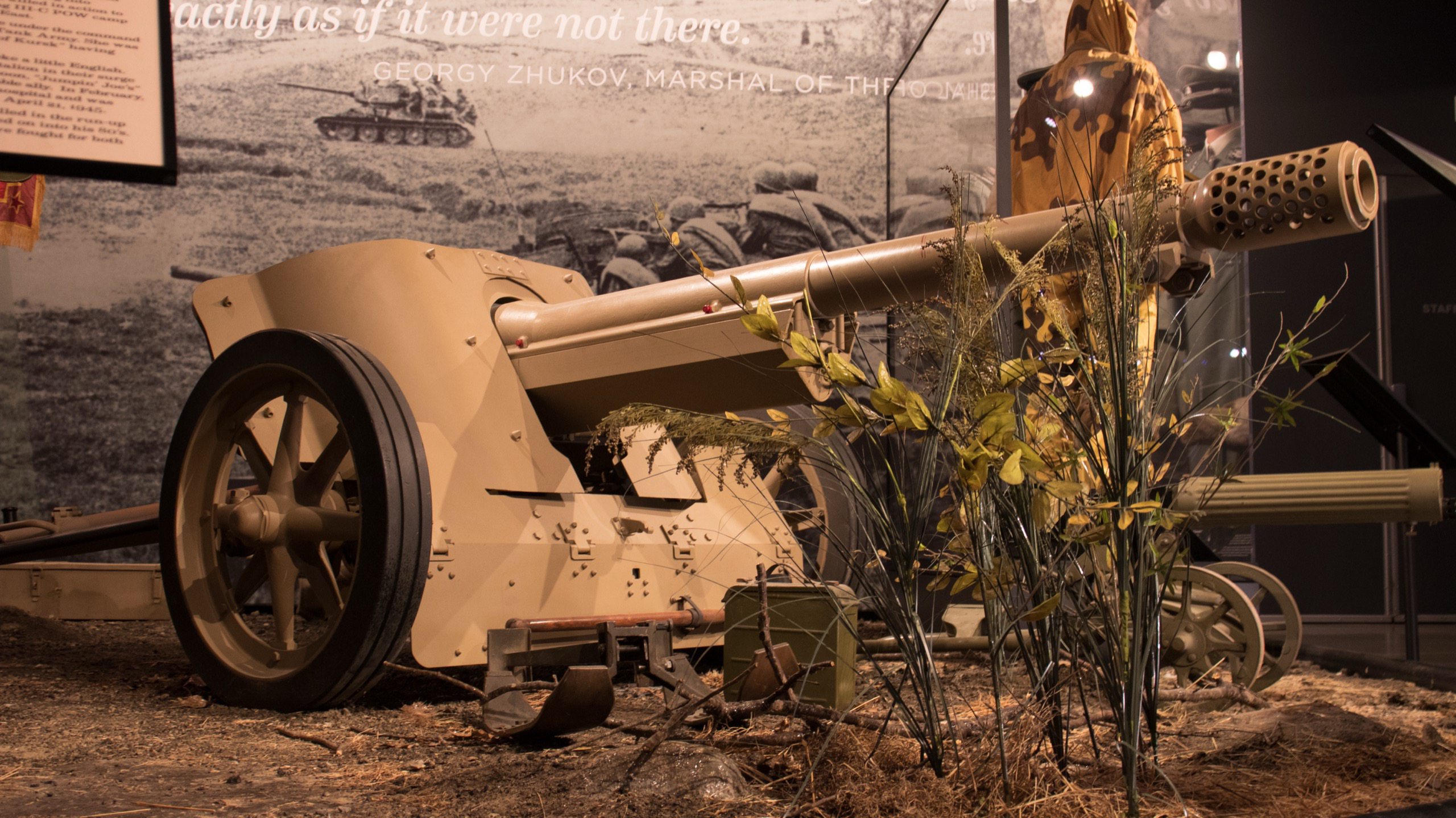 1942 7.5 cm Panzerabwehrkanone Pak 97/38, right side