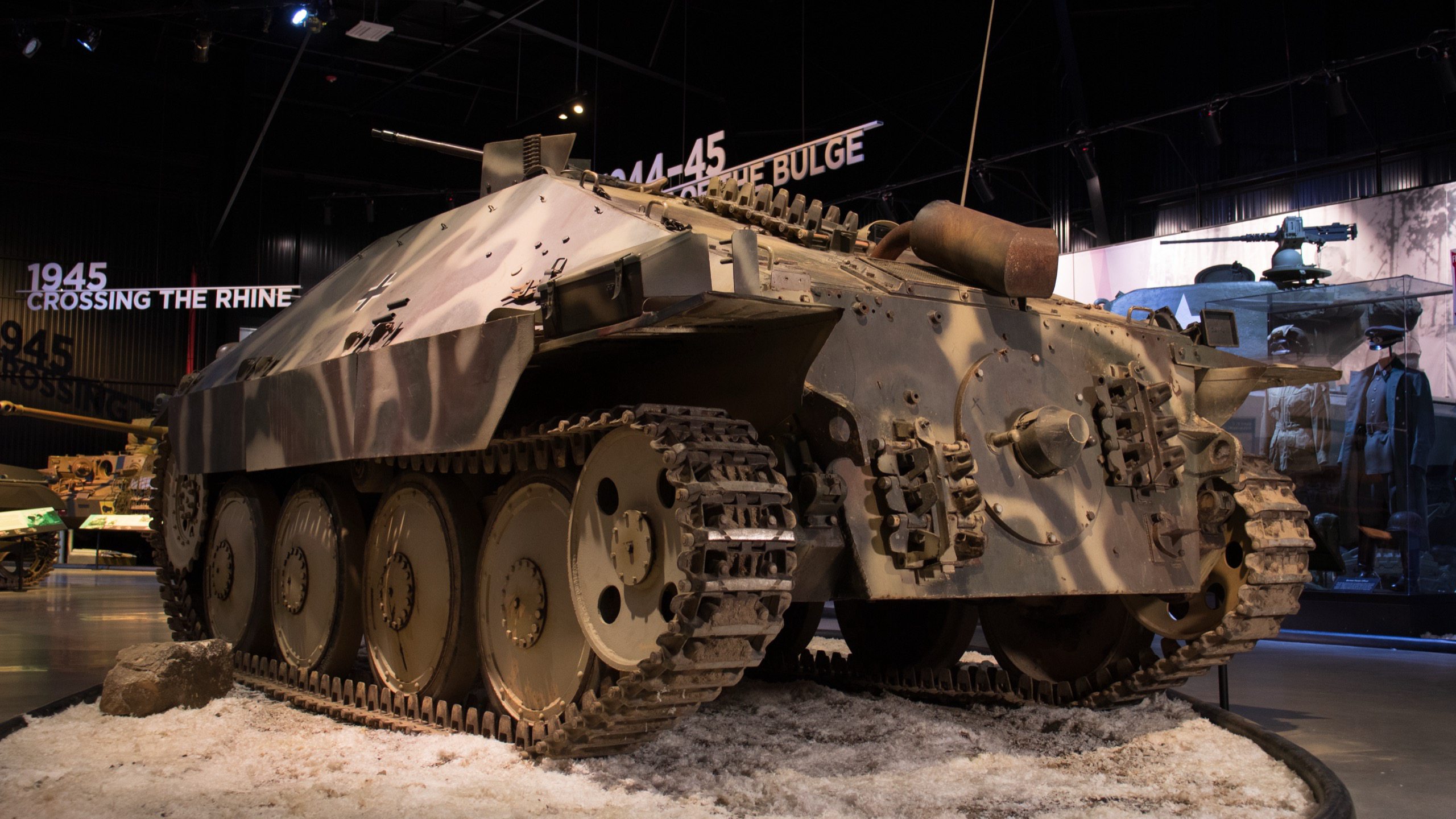 1944 Sd.Kfz. 138/2 Jagdpanzer 38(t) Hetzer, rear