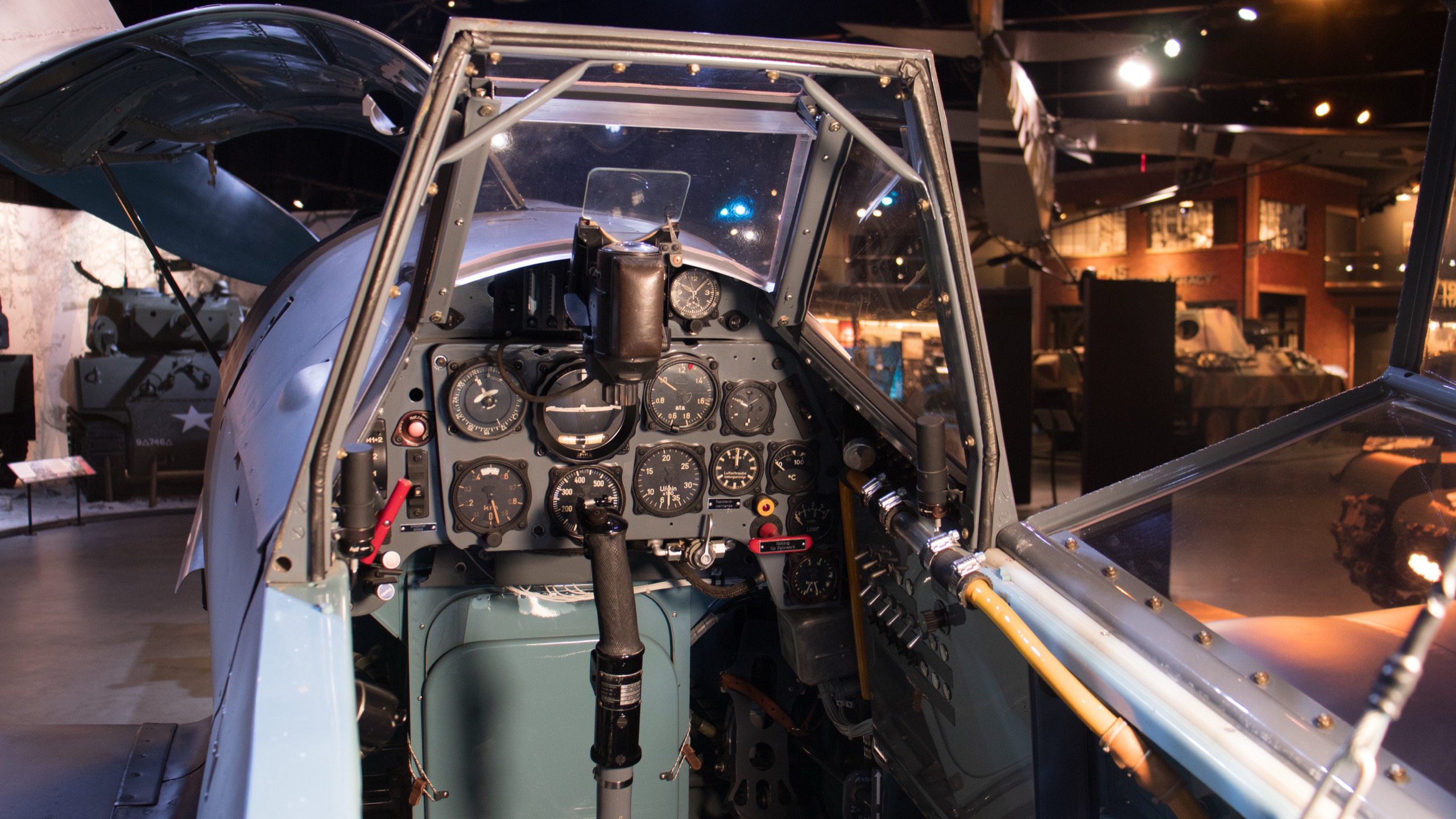 1943 Messerschmitt Bf 109G-10, cockpit