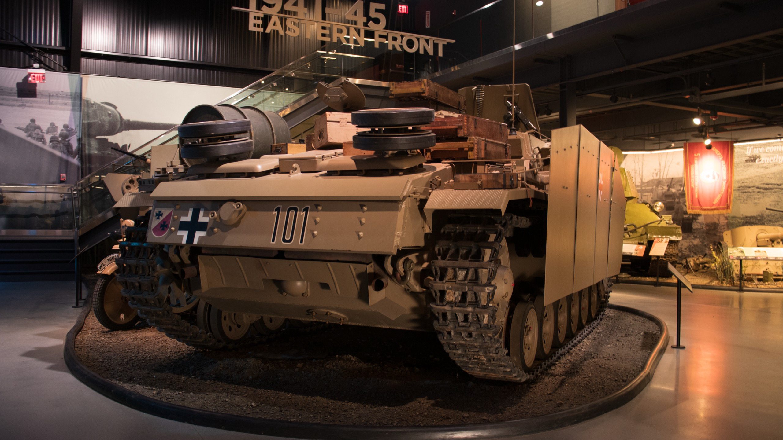1943 Sd.Kfz. 142/1 StuG III Ausf. G, rear