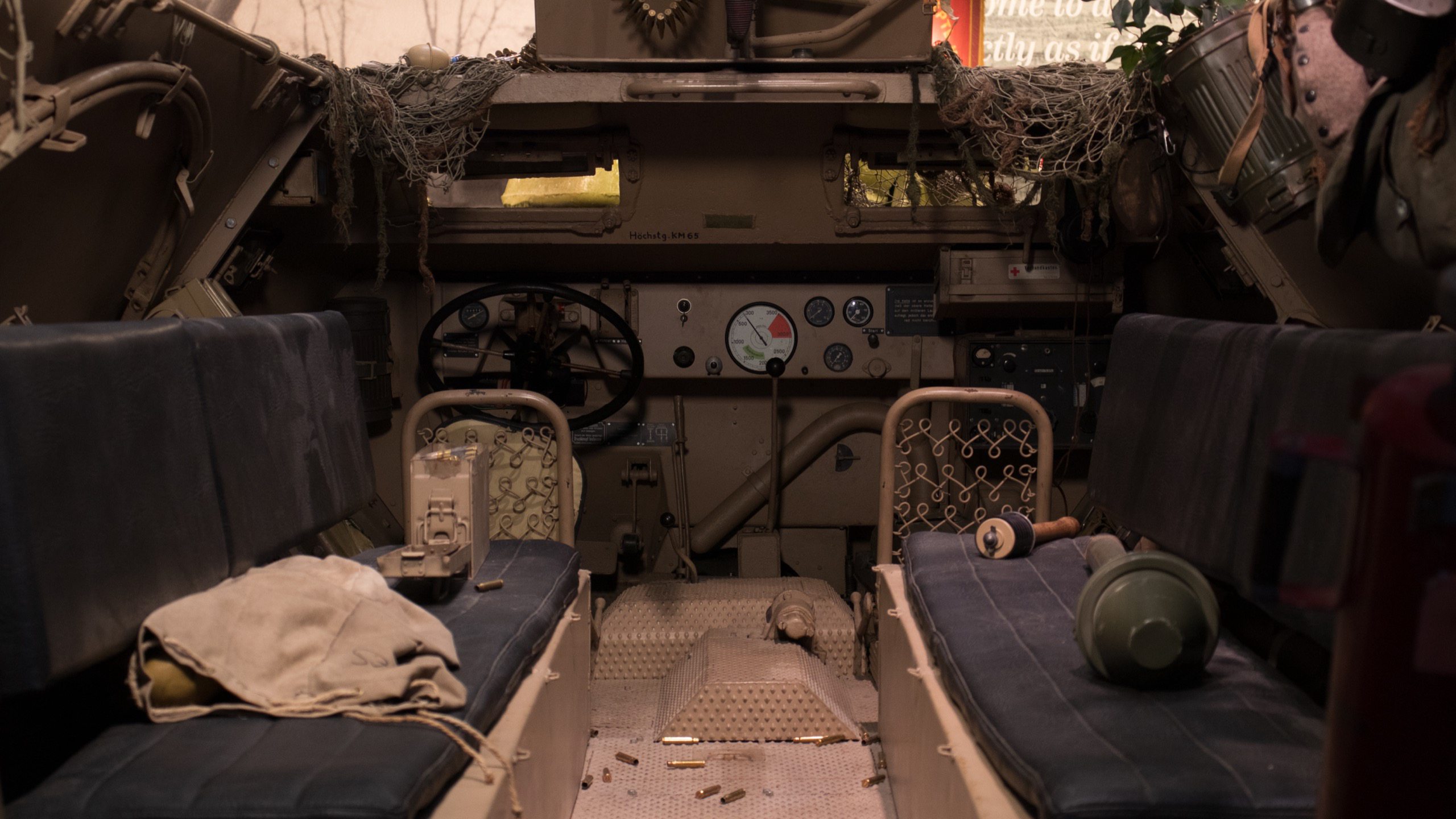 1943 Sonderkraftfahrzeug Sd.Kfz. 251/1 Ausf. D, interior