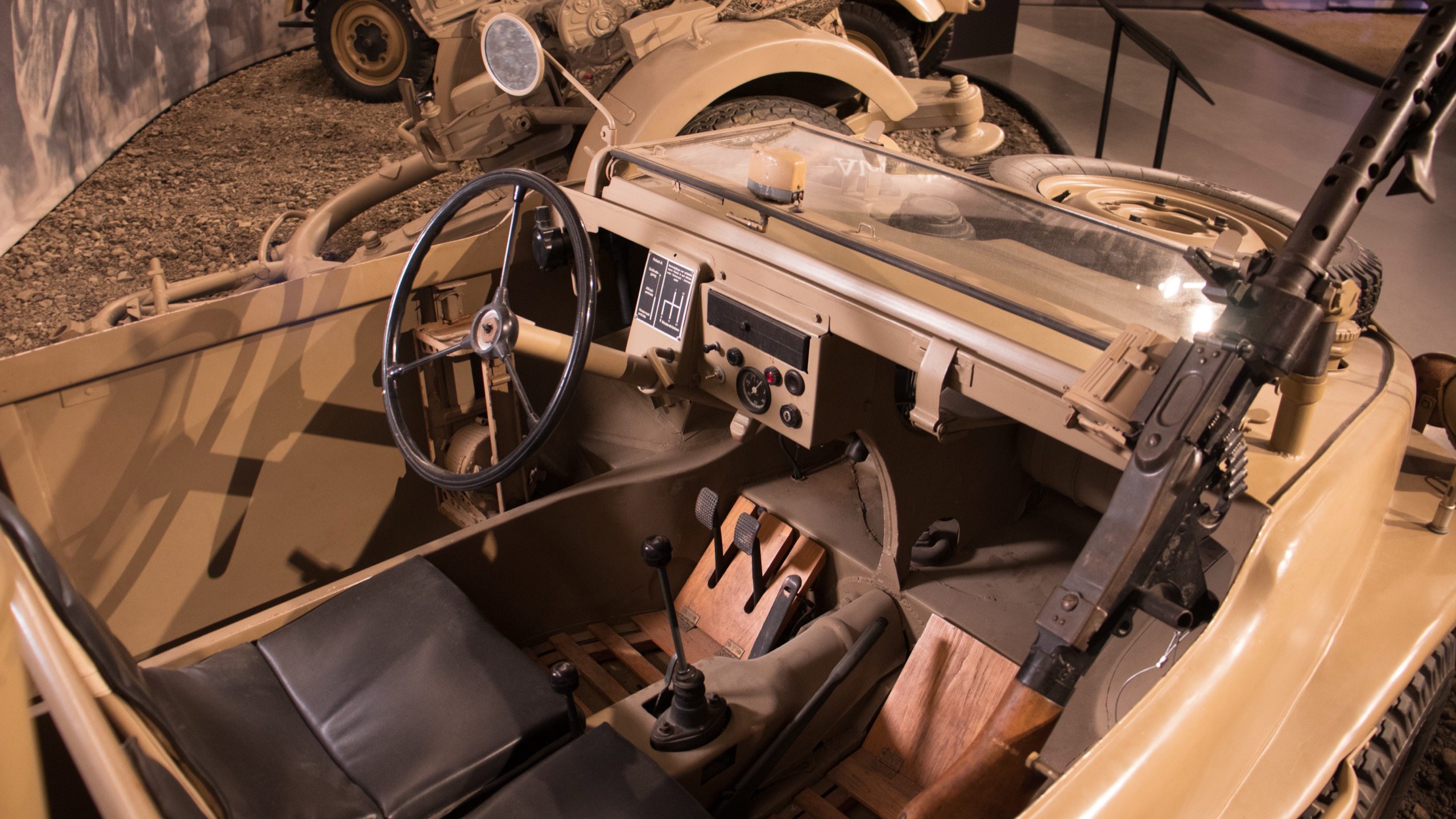 1942 Type 166 Schwimmwagen, interior