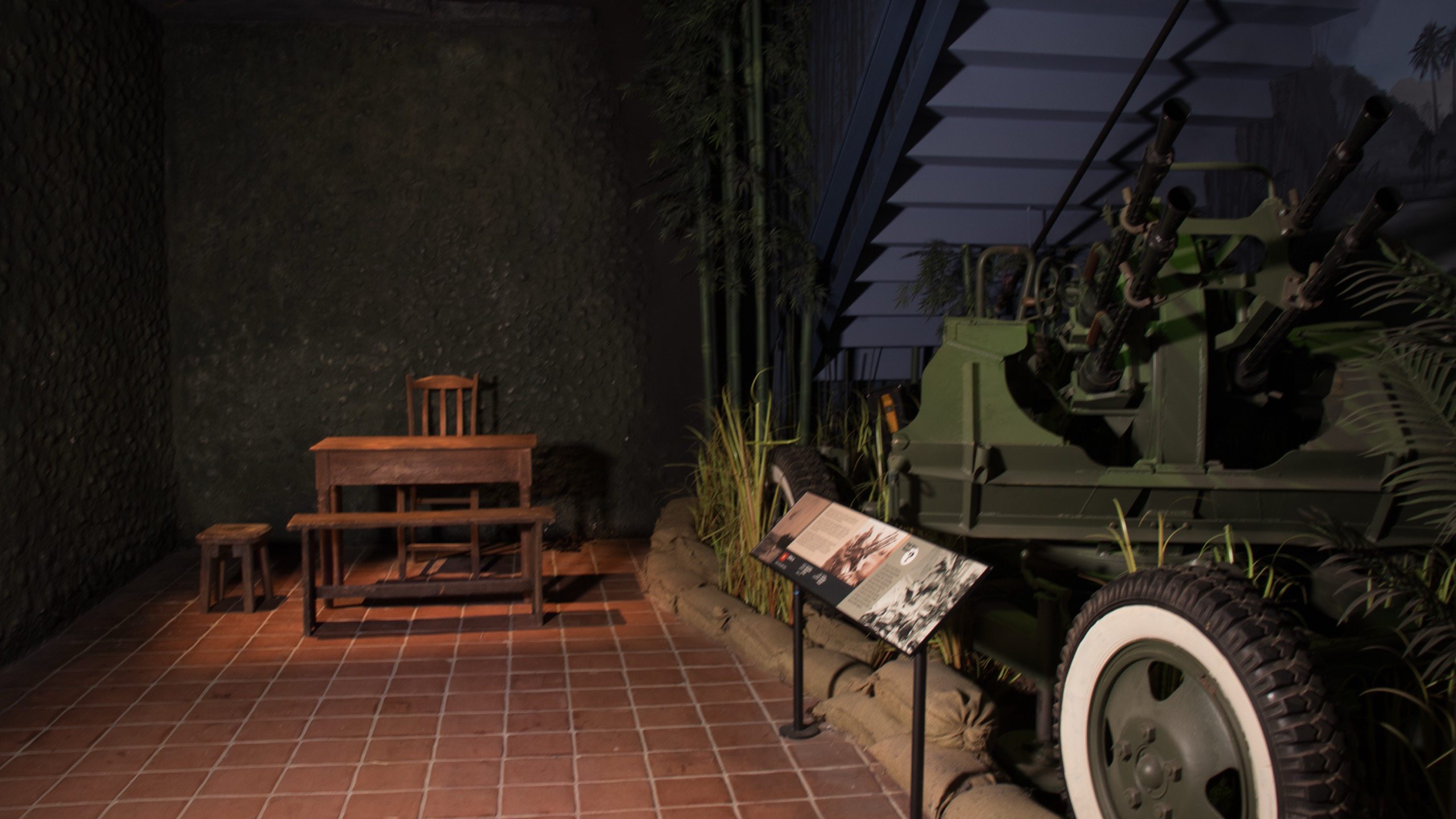 1896 H?a Lò Prison - Original "Hanoi Hilton" POW Cell, entry
