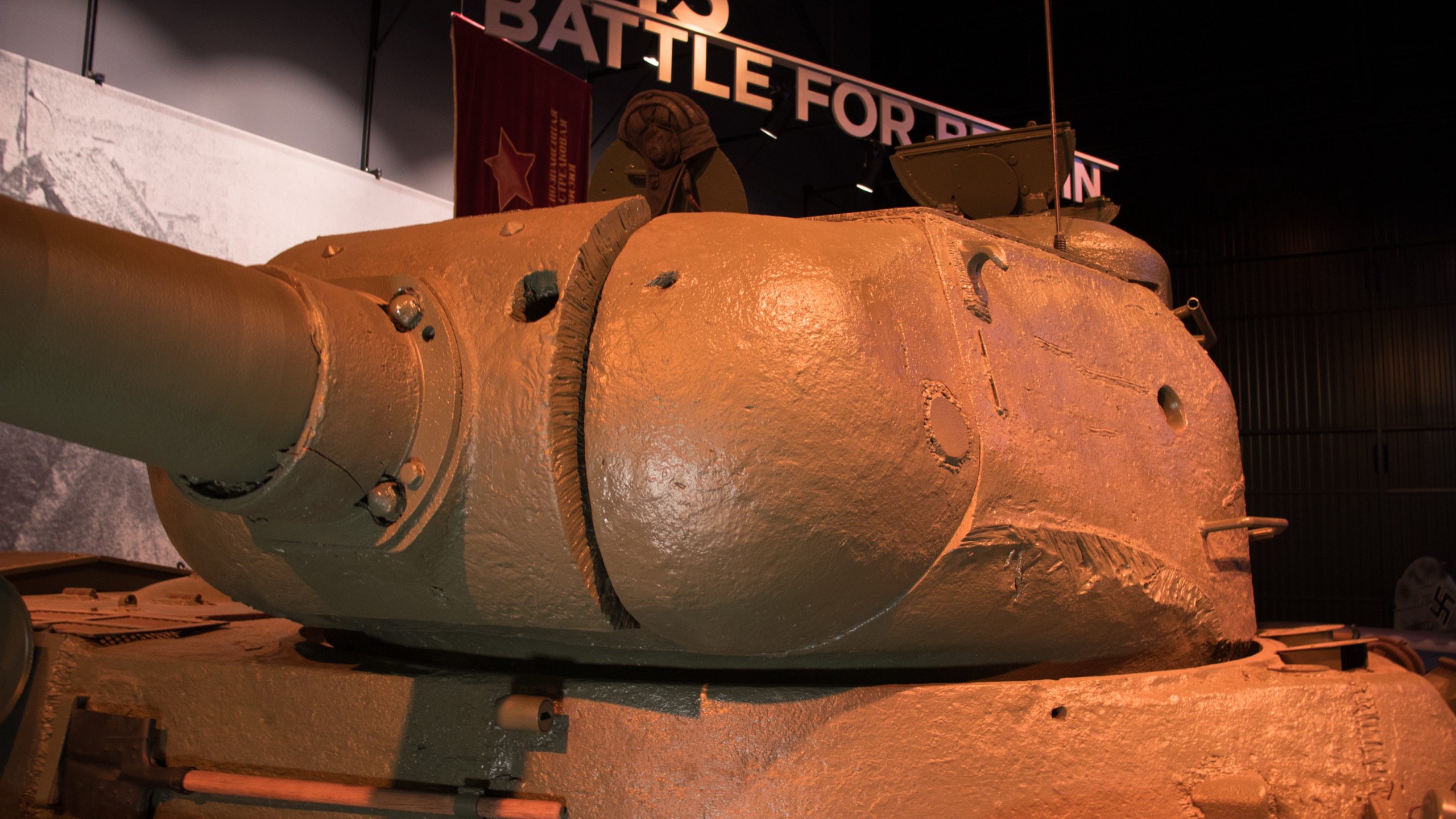 1944 Soviet IS-2 Iosif Stalin, turret