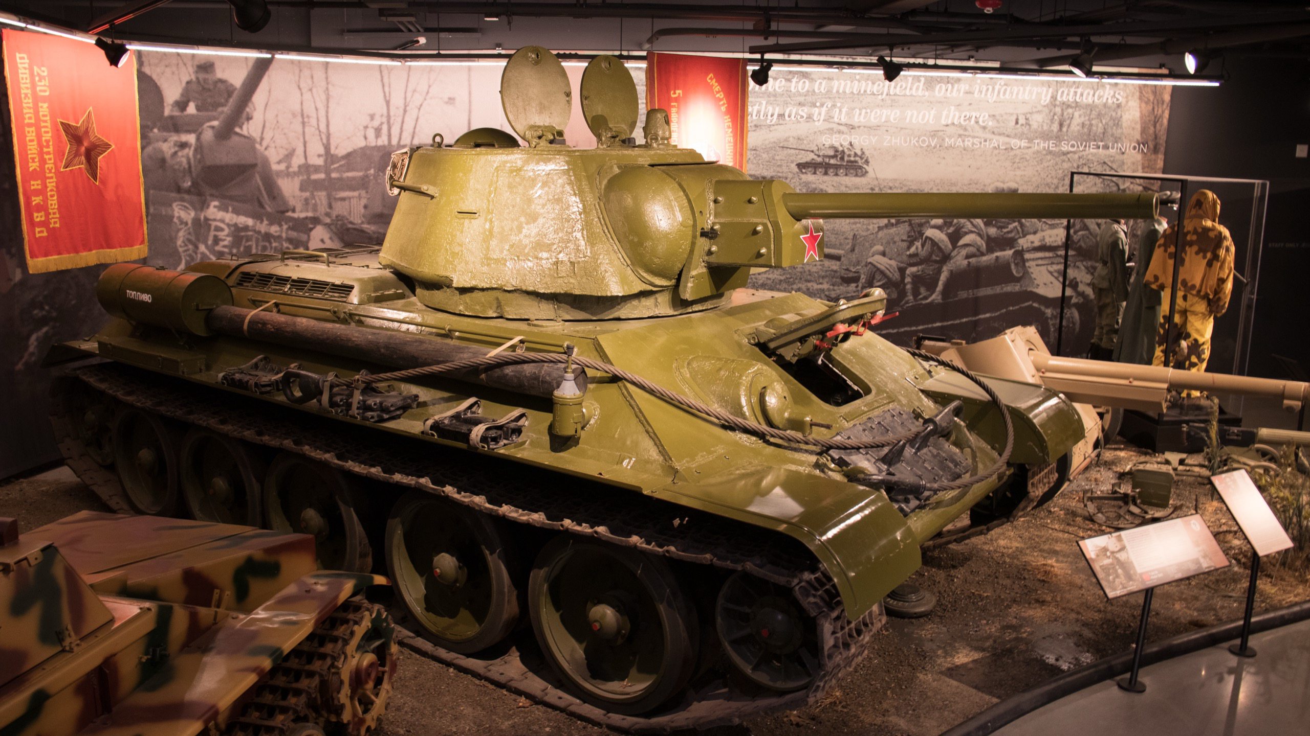 1943 Soviet T-34-76, right side